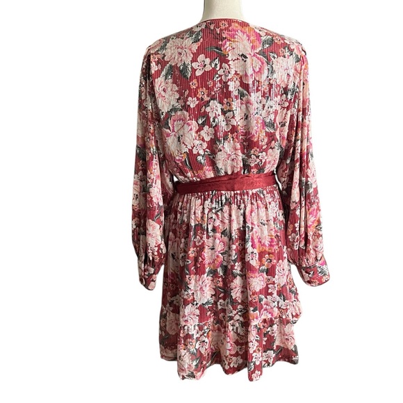 LC New Lauren Conrad Sparkly Floral Sash tie Dress. Size Large. Wrap style. - Picture 4 of 8